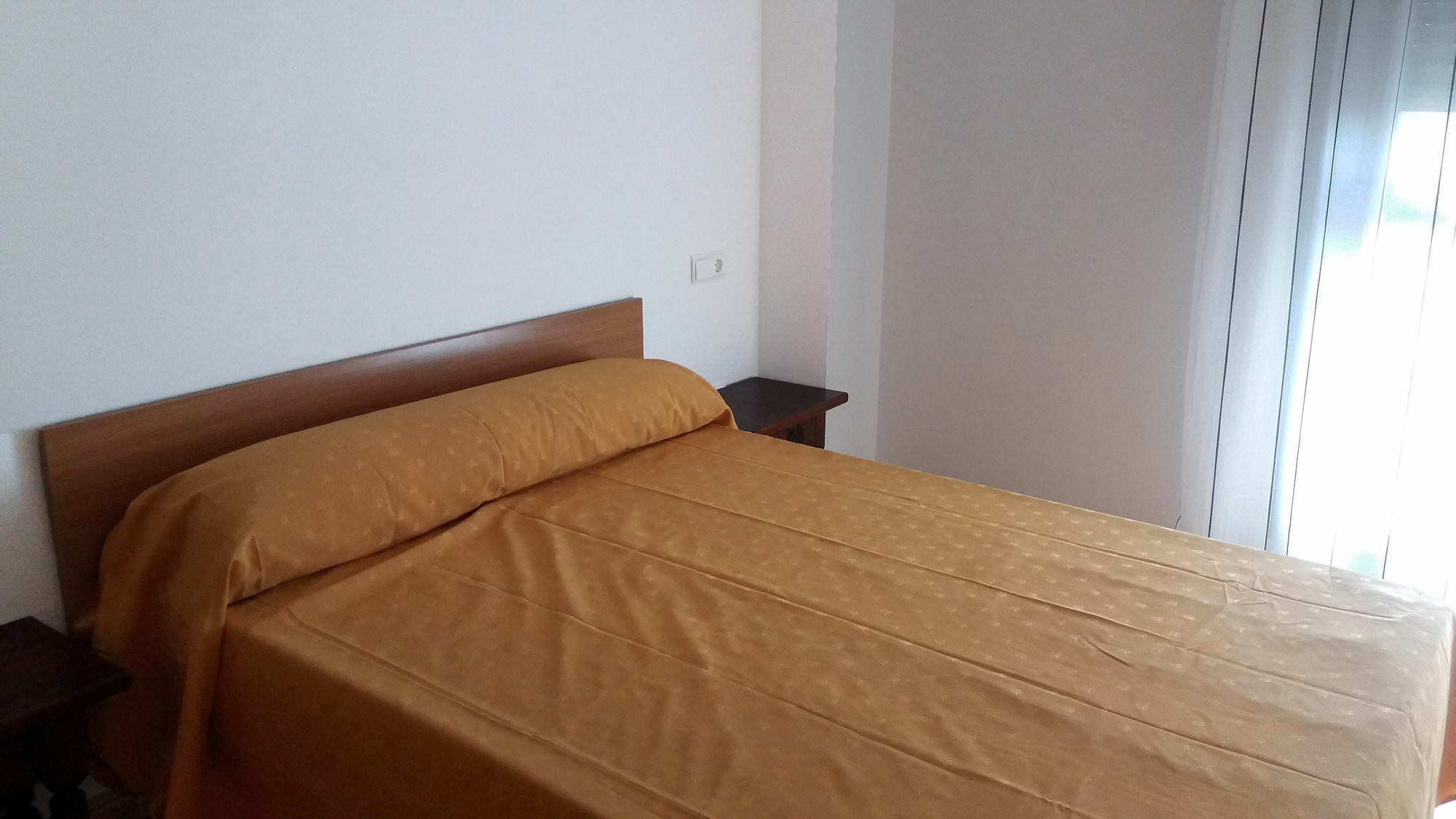 אורופסה דל מר Apartamentos Acropolis 3000 מראה חיצוני תמונה